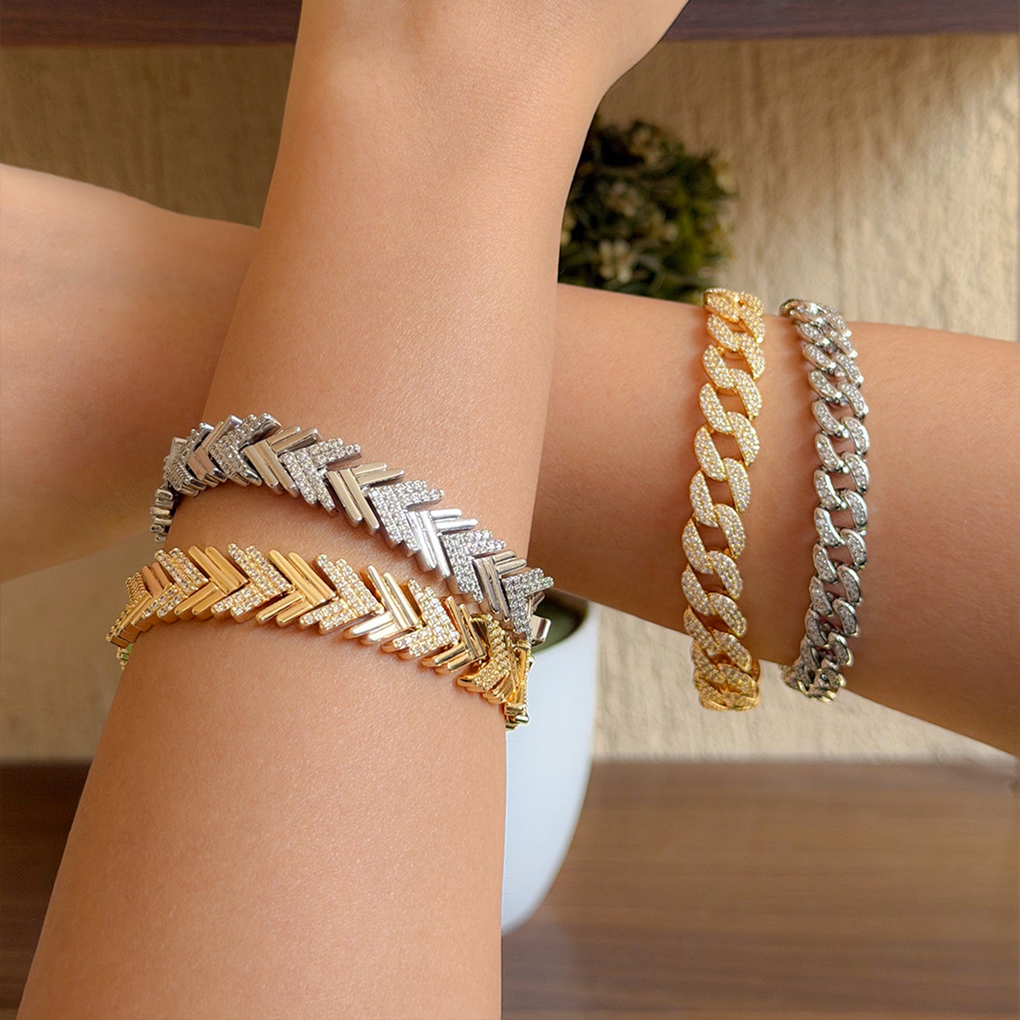 Bracelets 6